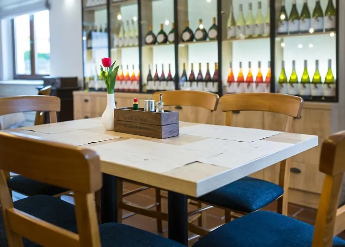 Borbaratok Panzio Πανσιόν Badacsonytomaj